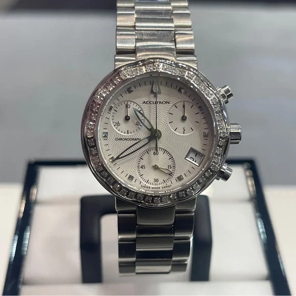 Accutron bulova silver with diamonds. Silver band - Picture 6 of 7
